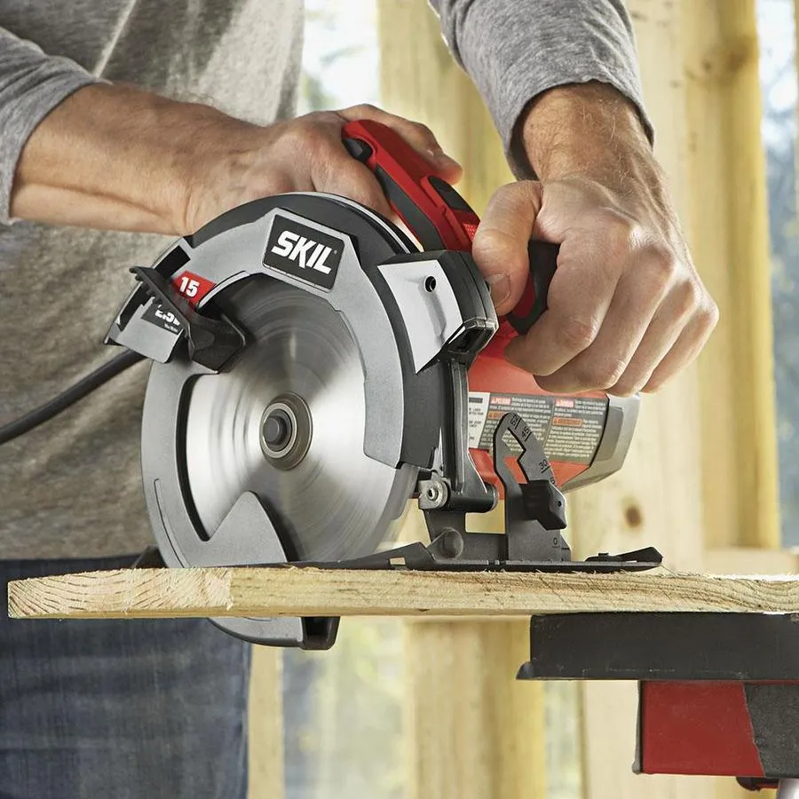 SKIL 15-Amp 7-1/4-in Corded Circular Saw with Steel Shoe, photo 2 of 10