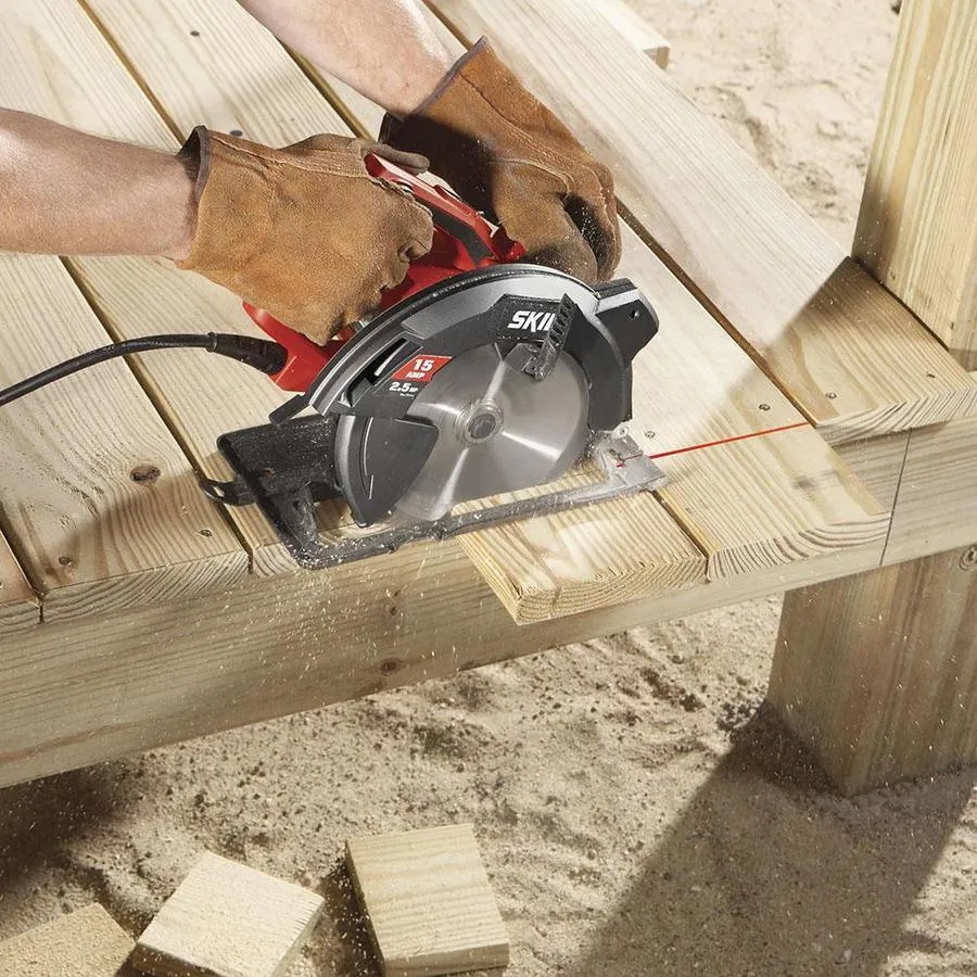 SKIL 15-Amp 7-1/4-in Corded Circular Saw with Steel Shoe, photo 3 of 10