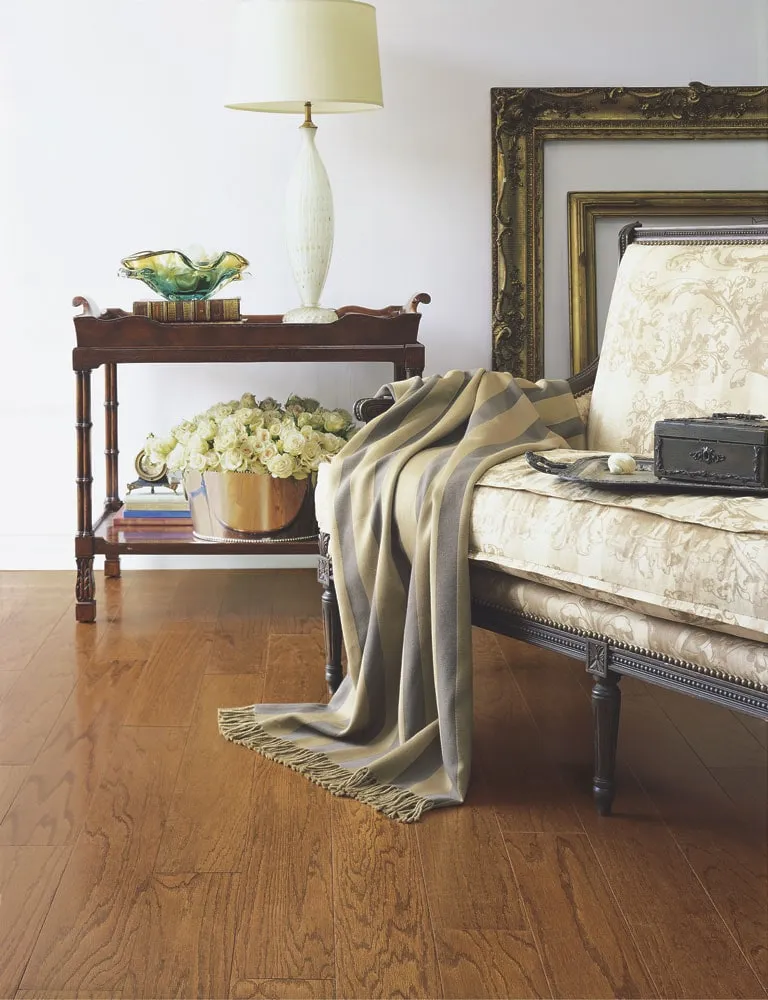 Bruce America's Best Choice Gunstock Oak 3-in W x 3/8-in T x Smooth/Traditional Engineered Hardwood Flooring (15-sq ft / Carton), photo 2 of 5