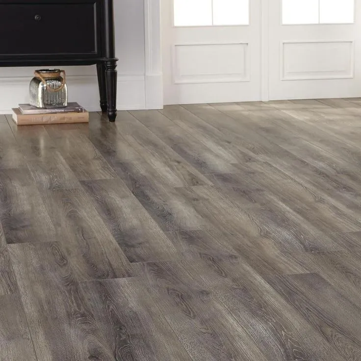 TrafficMaster Alverstone Oak 8 mm Thick x 6-1/8 in. Wide x 47-5/8 in. Length Laminate Flooring (20.32 sq. ft. / case), photo 5 of 7