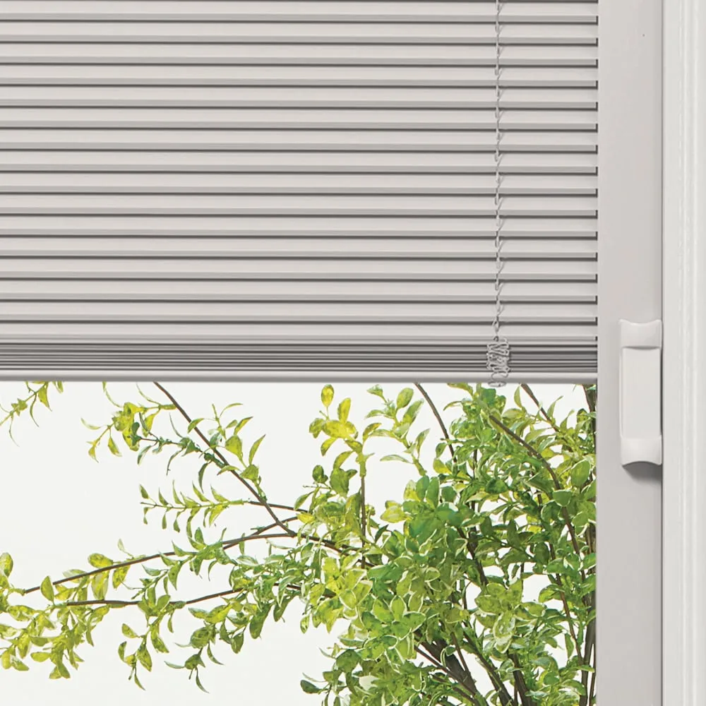 Masonite 32-in x 80-in Steel Half Lite Right-Hand Inswing Primed Prehung Front Door with Brickmould and Blinds, photo 3 of 8