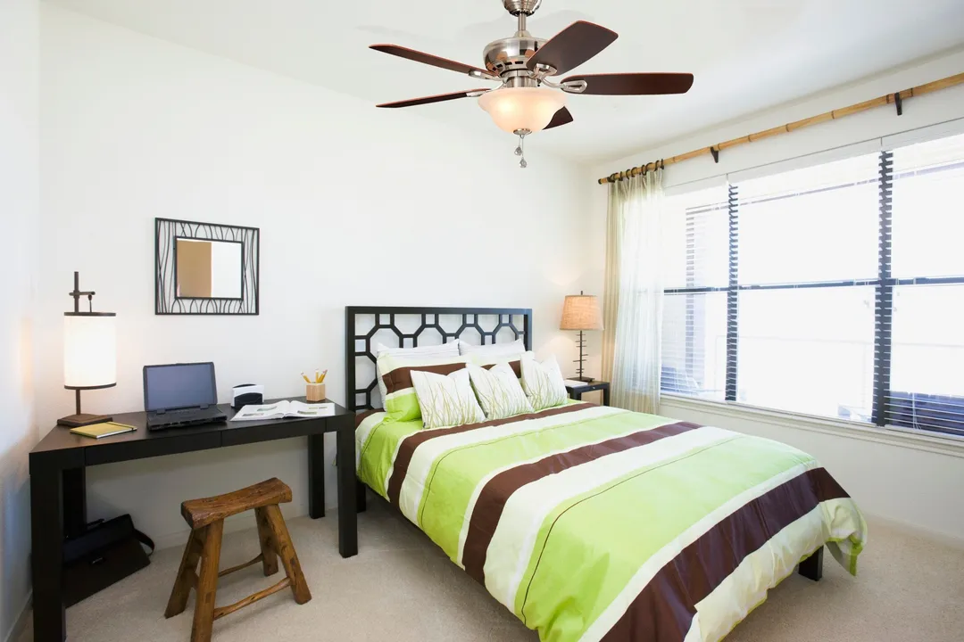 Harbor Breeze Sage Cove 44-in Satin Nickel Incandescent Indoor Ceiling Fan with Light (5-Blade), photo 13 of 14