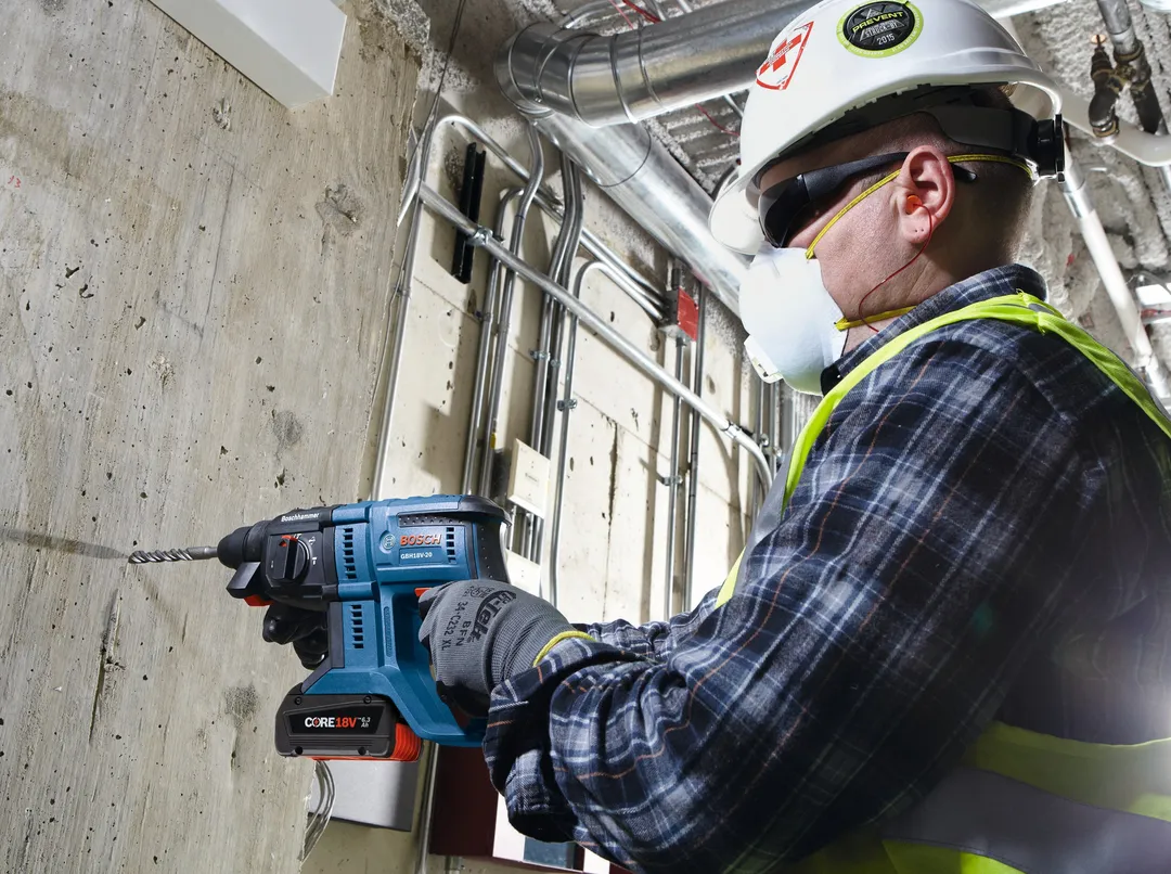 Bosch Bulldog CORE18V 3/4-in SDS-plus Variable Speed Cordless Rotary Hammer Drill (Tool Only), photo 5 of 8
