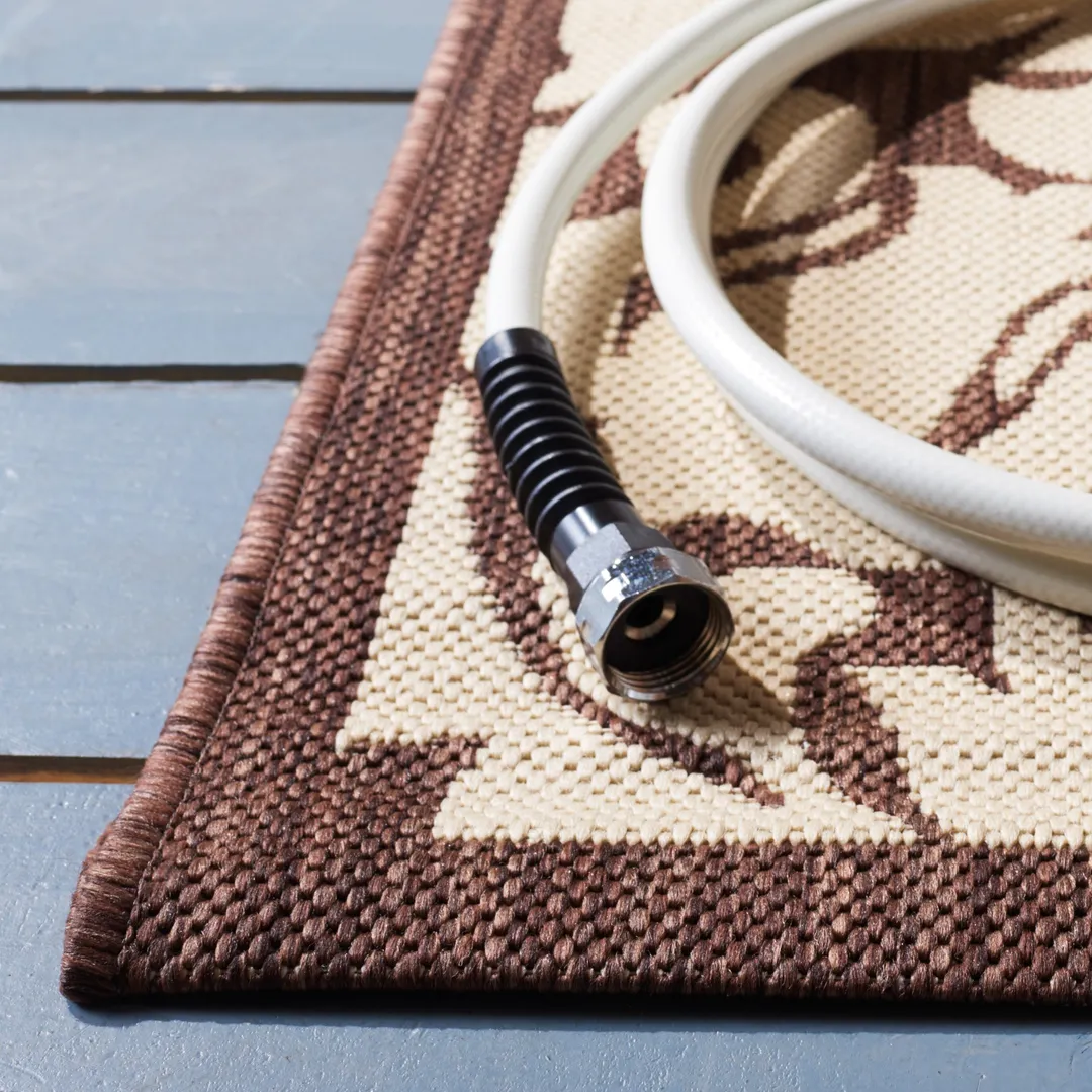 Safavieh Courtyard Nashua 2 ft 3 in x 12 ft Chocolate/Natural Indoor/Outdoor Damask Runner Rug, photo 3 of 6