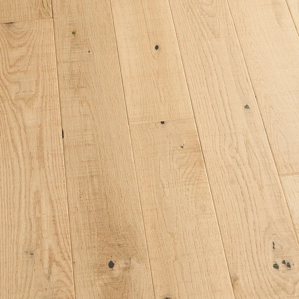 Villa Barcelona Carmela French oak 3/4-in T x 5-in W Water Resistant Distressed Solid Hardwood Flooring ( 22.6-sq ft / Carton ), photo 3 of 6