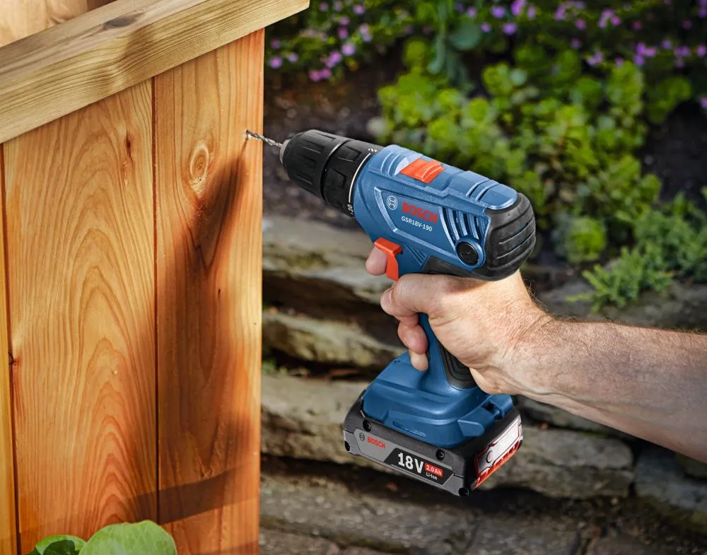 Bosch GXL18V-26B22 18V 2-Tool Cordless Combo Kit with Soft Case, Charger, and (2) 2.0Ah Batteries, photo 3 of 8