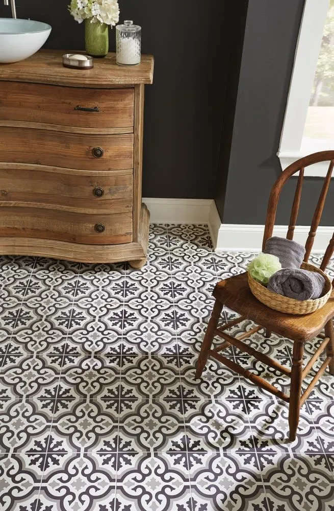 Style Selections Charlotte Black and White 9-in x 9-in Groutable Water Resistant Peel and Stick Vinyl Tile Flooring (0.5625-sq ft), photo 5 of 7