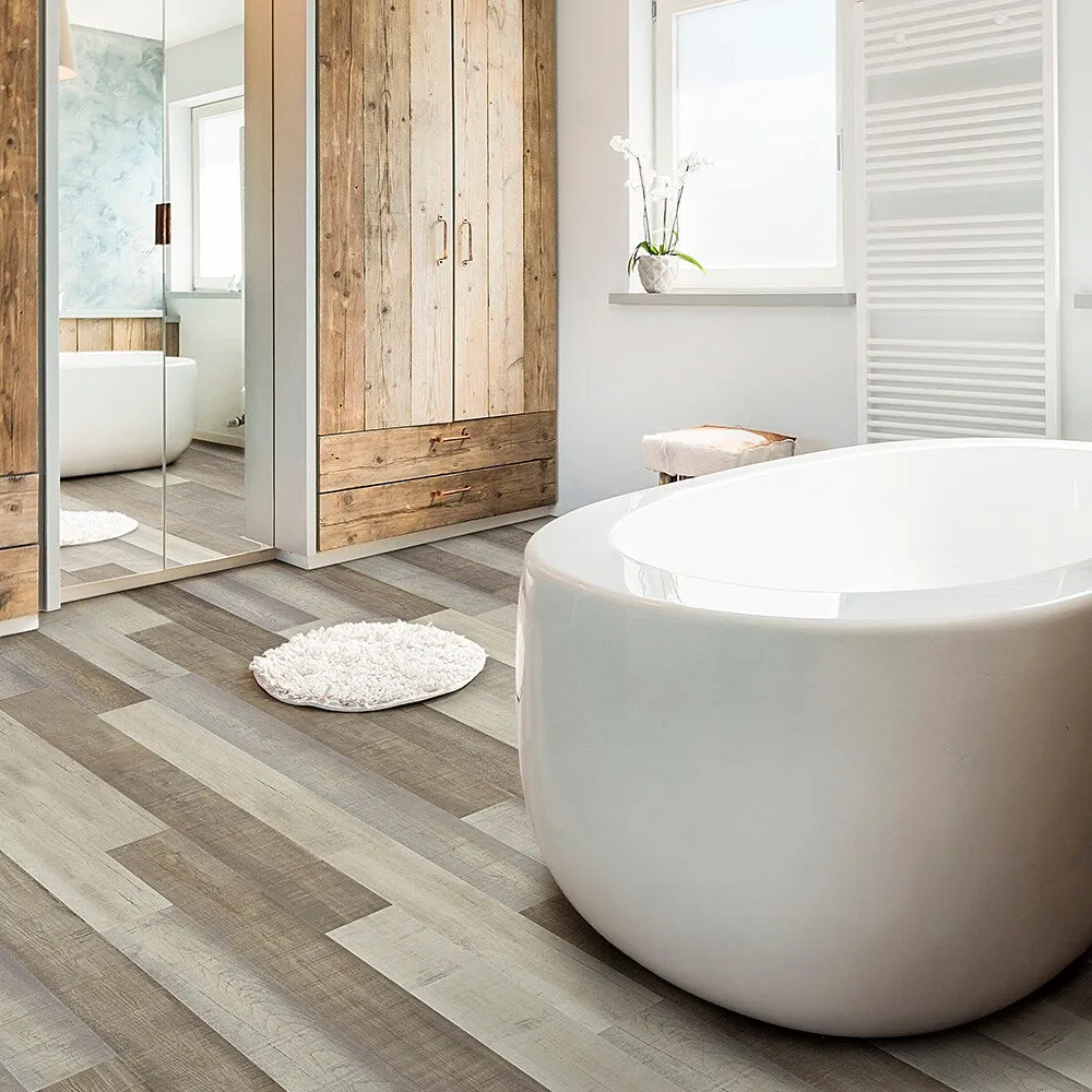 Pergo Portfolio + WetProtect Waterfall Oak Waterproof Laminate Flooring, photo 4 of 8
