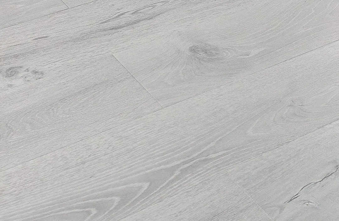 BuildDirect Easy White 12mm 72" X 8" Laminate Flooring (22.98sq. ft. per box), photo 6 of 10