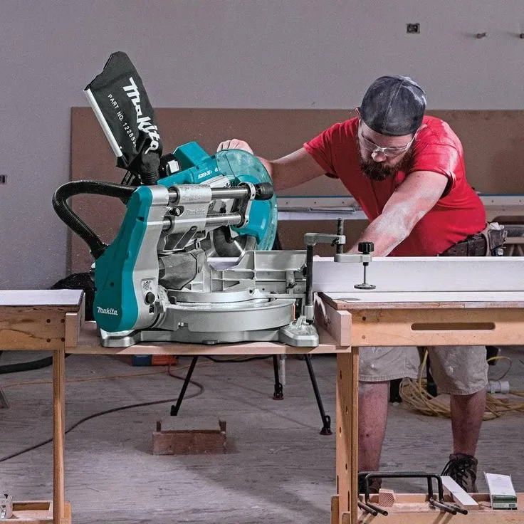 Makita 18-Volt 5.0Ah X2 LXT Lithium-Ion (36V) Brushless Cordless 10 in. Dual-Bevel Sliding Compound Miter Saw with Laser Kit, photo 2 of 12