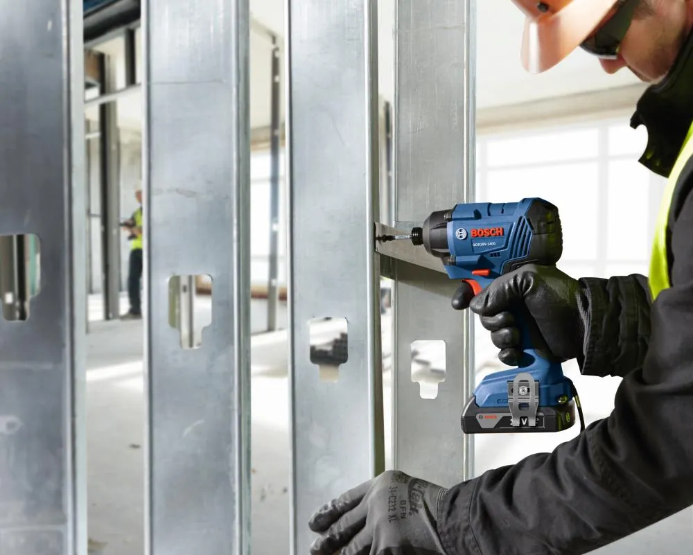 Bosch GXL18V-26B22 18V 2-Tool Cordless Combo Kit with Soft Case, Charger, and (2) 2.0Ah Batteries, photo 7 of 8