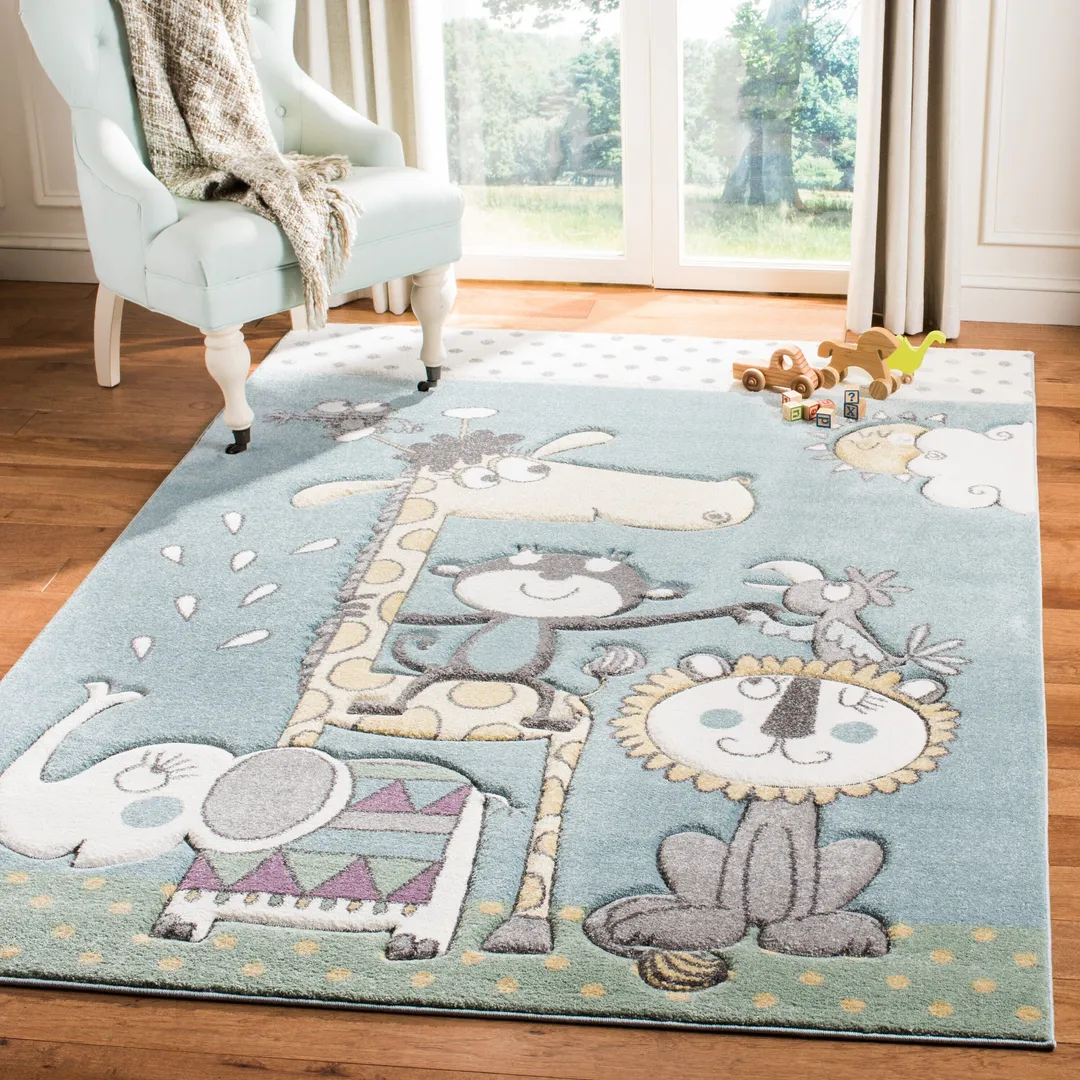 Safavieh Carousel Kids Giraffe 4 x 6 Ivory/Blue Indoor Kids Area Rug, photo 2 of 8