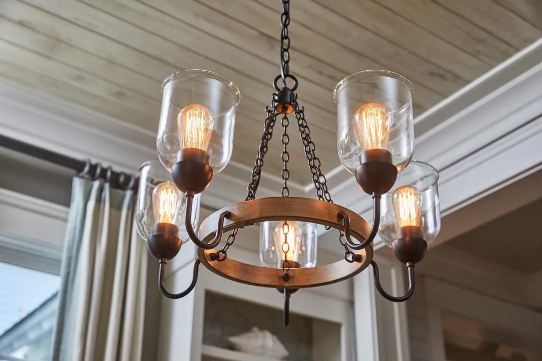 Quoizel Creeksville 5-Light Matte Black with Faux Natural Walnut Farmhouse Antler Chandelier, photo 17 of 19
