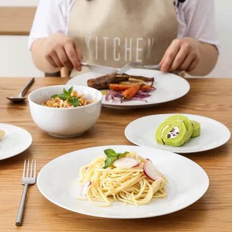 Modern White Porcelain Dinnerware Sets (Service for Set for 6)