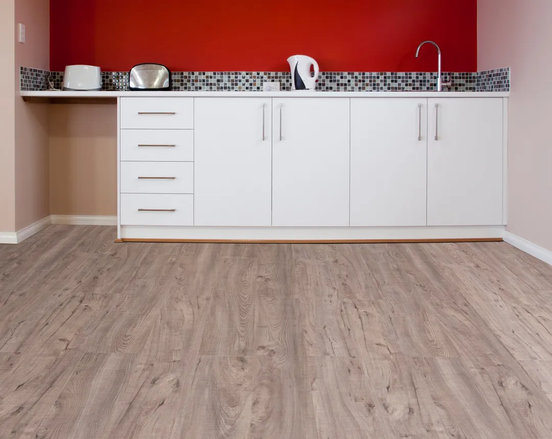 Achim Sterling 2.75-mil 6-in W x 36-in L Peel and stick Vinyl Plank, photo 6 of 8