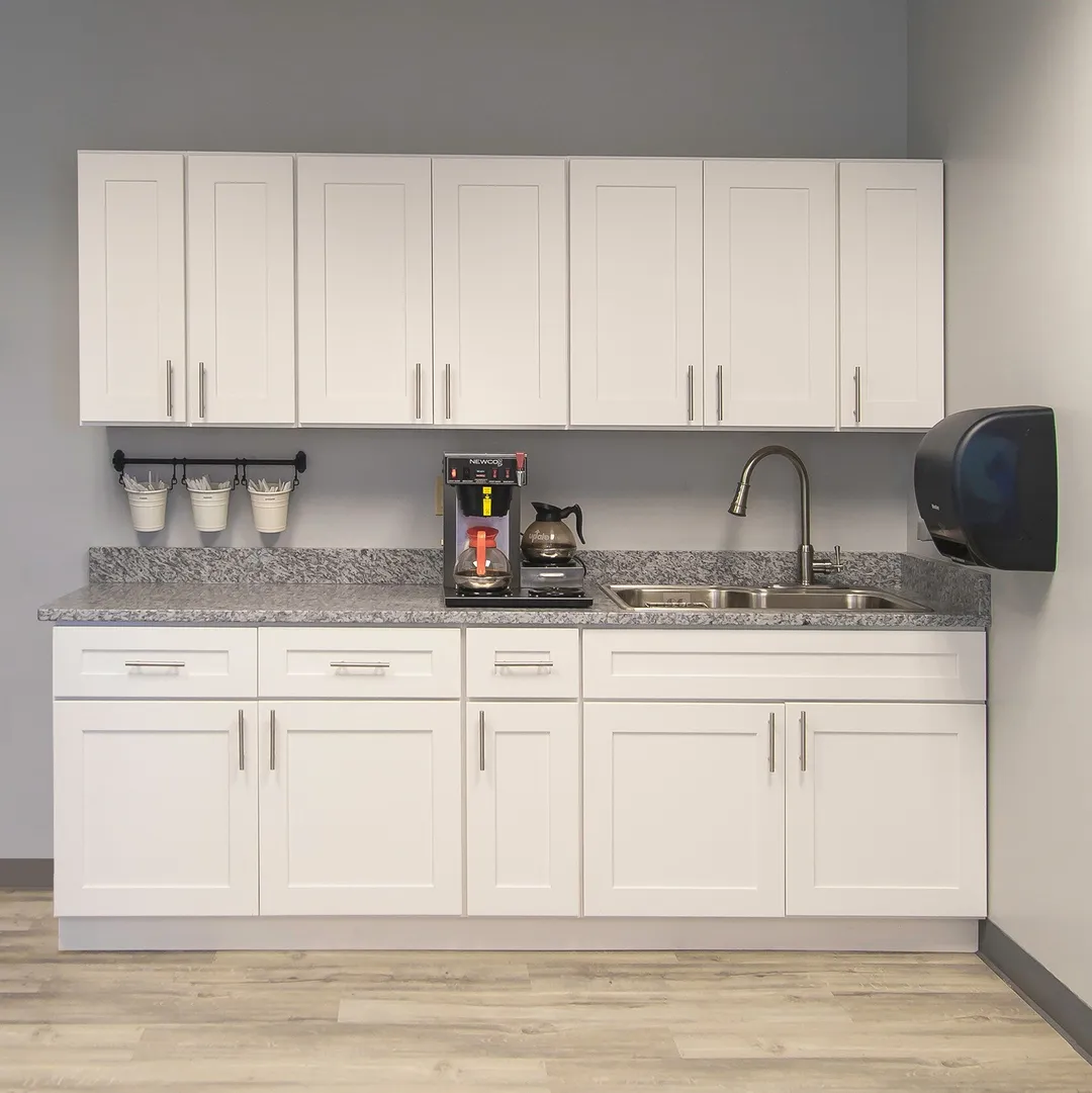 Design House Brookings 30-in W x 34.5-in H x 24-in D White Maple Base Fully Assembled Plywood Cabinet (Recessed Panel Shaker Door Style), photo 17 of 20