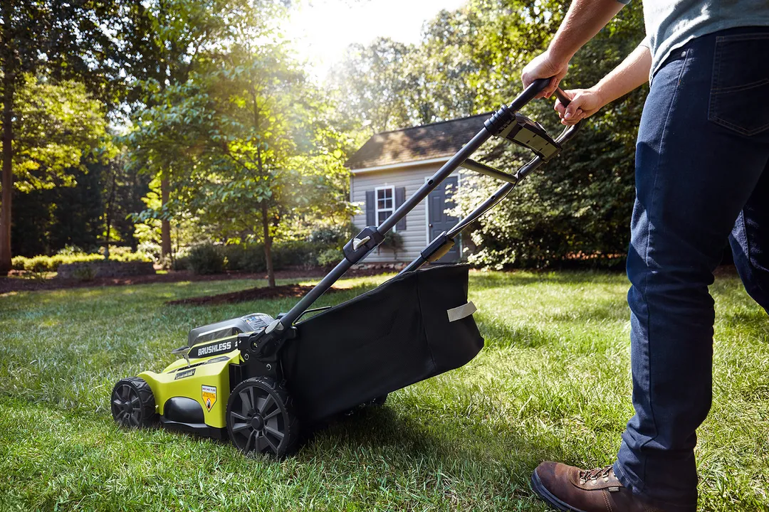 RYOBI 20 in. 40-Volt Brushless Lithium-Ion Cordless Walk-Behind Push Lawn Mower, 6.0Ah Battery & Charger Included, photo 2 of 8