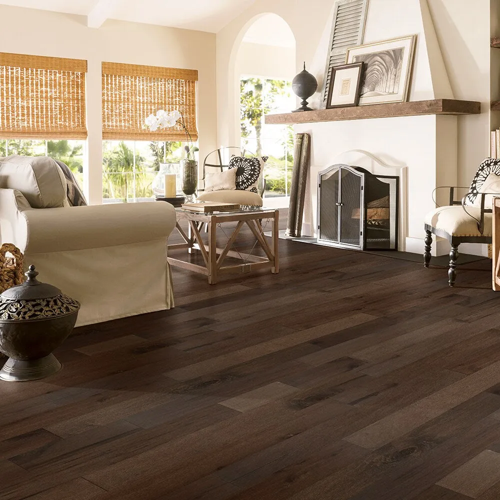 Bruce Nature of Wood Medium Brown Maple 6-1/2-in W x 3/8-in T x Varying Length Smooth/Traditional Engineered Hardwood Flooring (39.5-sq ft / Carton), photo 2 of 7