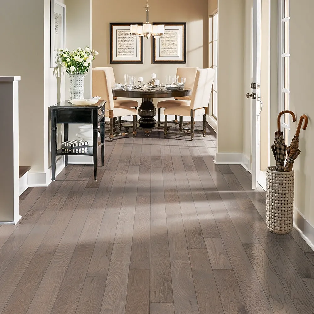 Bruce Nature of Wood Soft Gray White Oak 4-in W x 3/4-in T x Varying Length Smooth/Traditional Solid Hardwood Flooring (18.5-sq ft / Carton), photo 2 of 6