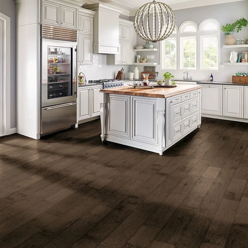 Bruce Nature of Wood Medium Brown Hickory 6-1/2-in W x 3/8-in T x Varying Length Handscraped Engineered Hardwood Flooring (30.5-sq ft / Carton), photo 2 of 5