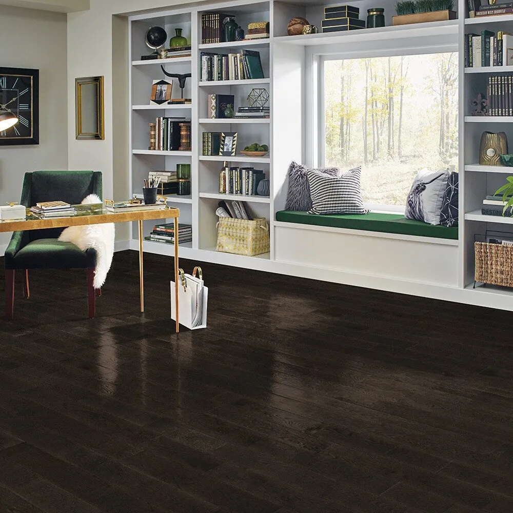 Bruce Nature of Wood Dark Brown Red Oak 5-in W x 3/4-in T x Varying Length Wirebrushed Solid Hardwood Flooring (23.5-sq ft / Carton), photo 2 of 6