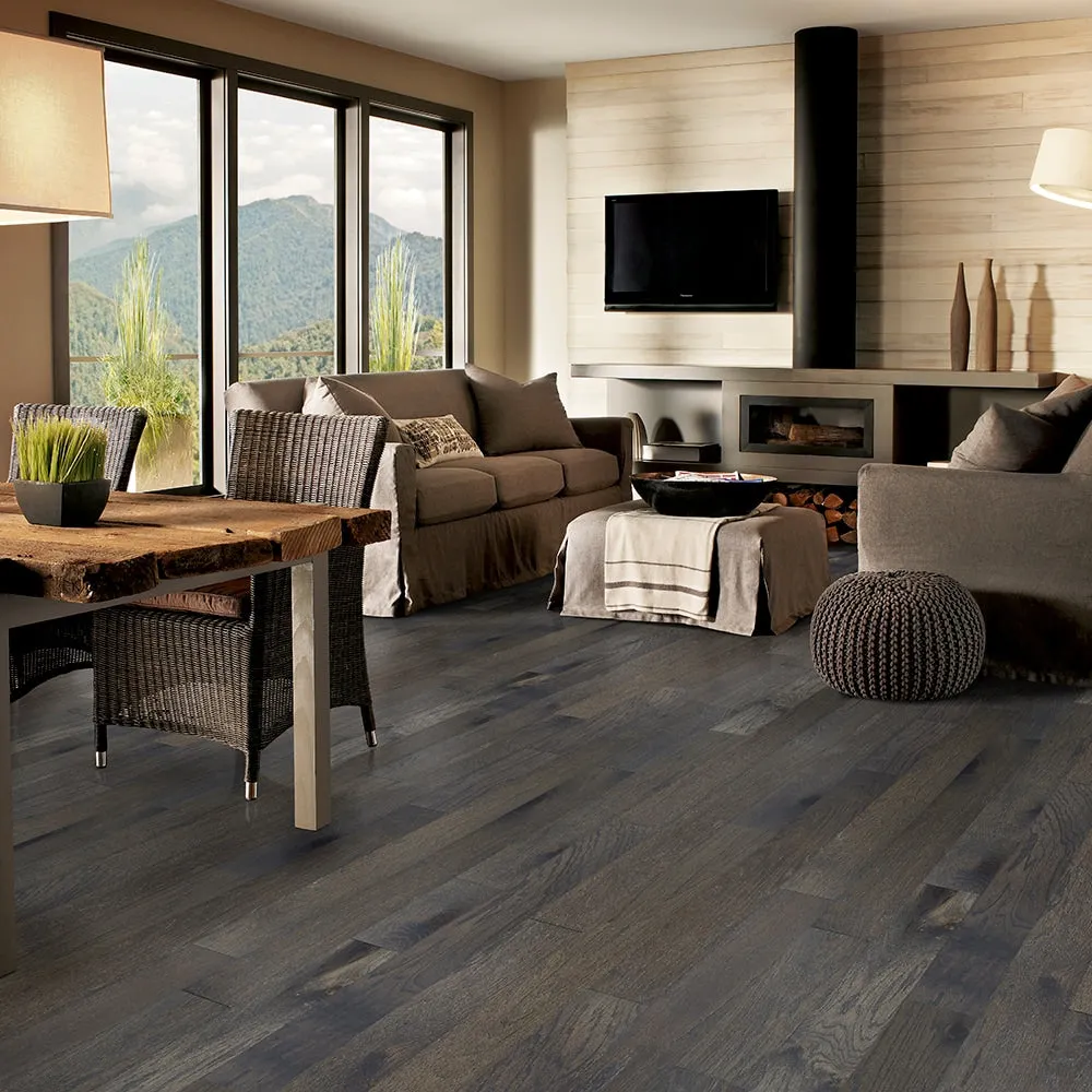 Bruce Nature of Wood Warm Brown Red Oak 6-1/2-in W x 3/8-in T x Varying Length Smooth/Traditional Engineered Hardwood Flooring (39.5-sq ft / Carton), photo 2 of 6