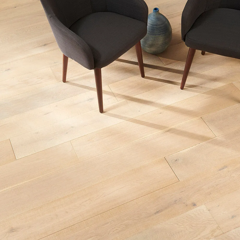 Flooors by LTL Woodstock Oak rustic, brushed, hand scraped, white oiled Oak 19/32-in T x 7-31/64-in W Handscraped Engineered Hardwood Flooring ( 23.31-sq ft / Carton ), photo 2 of 7