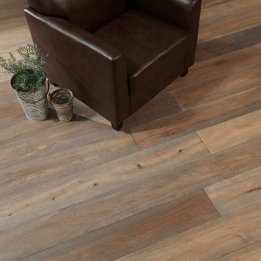 Flooors by LTL Manchester Brown Oak 19/32-in T x 7-31/64-in W Handscraped Engineered Hardwood Flooring ( 23.31-sq ft / Carton ), photo 2 of 7