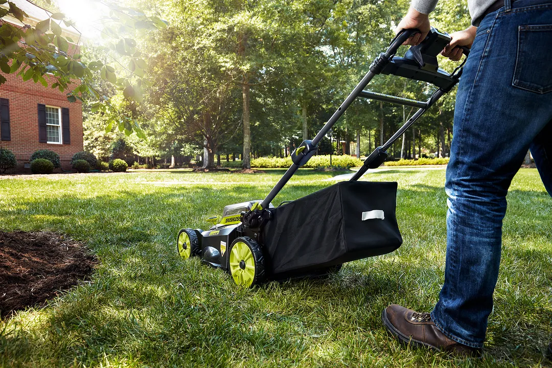 RYOBI 20 in. 40-Volt Brushless Lithium-Ion Cordless Self-Propelled Lawn Mower with 5.0 Ah Battery and Charger, photo 5 of 8
