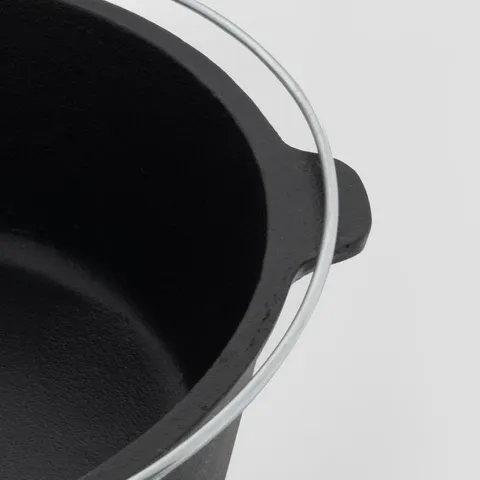 6 qt. Round Cast Iron Dutch Oven in Black with Lid
