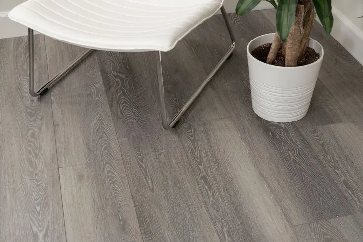 CALI Longboards Oceanic Oak Gray 20-mil x 9-in W x 70-in L Waterproof Interlocking Luxury Vinyl Plank Flooring (26.62-sq ft/ Carton), photo 3 of 11