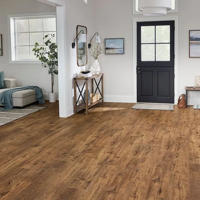 STAINMASTER PetProtect Beckett Ridge Chestnut 12-mm T x 7-1/2-in W x 47-1/4-in L Waterproof Wood Plank Laminate Flooring (22.09-sq ft / Carton), photo 9 of 9