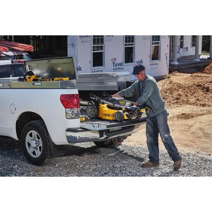 DEWALT 20 in. 20V MAX Lithium Ion Cordless Battery Walk Behind Push Lawn Mower with (4) 5.0Ah Batteries and Charger Included, photo 4 of 11