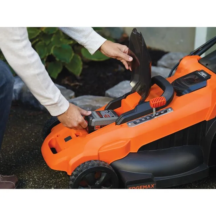 BLACK+DECKER 20 in. 40V MAX Lithium-Ion Cordless Walk Behind Push Lawn Mower with (2) 2.5Ah Batteries & (1) 2.0Ah Battery & Charger, photo 2 of 12