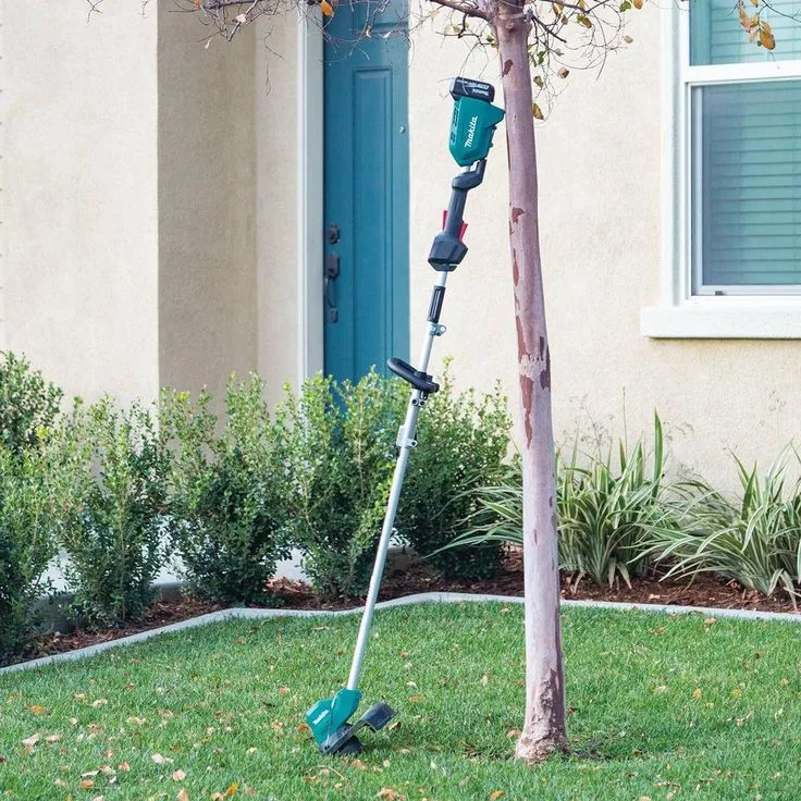 Makita 18-Volt LXT Lithium-Ion Brushless Cordless String Trimmer Kit with bonus 0.080 in. x 175 ft. Twisted Trimmer Line, photo 5 of 11