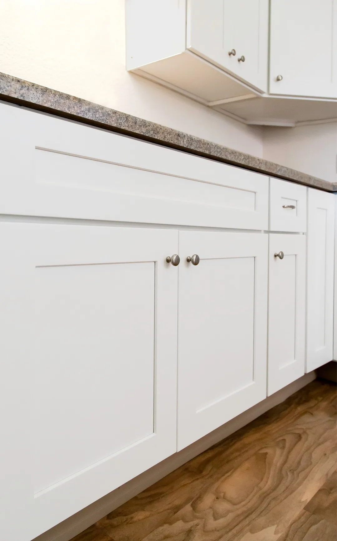 Design House Brookings 30-in W x 34.5-in H x 24-in D White Maple Base Fully Assembled Plywood Cabinet (Recessed Panel Shaker Door Style), photo 16 of 20