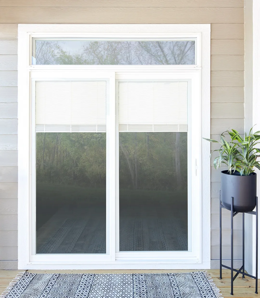 Pella 150 Series 72-in x 80-in x 4-9/16-in Jamb Low‑E Blinds-Between-the-Glass White Vinyl Right-Hand Sliding Double Patio Door, photo 3 of 8