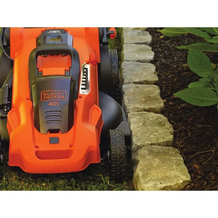 BLACK+DECKER 20 in. 40V MAX Lithium-Ion Cordless Walk Behind Push Mower with (2) 2.0Ah Batteries and Charger Included, photo 6 of 10