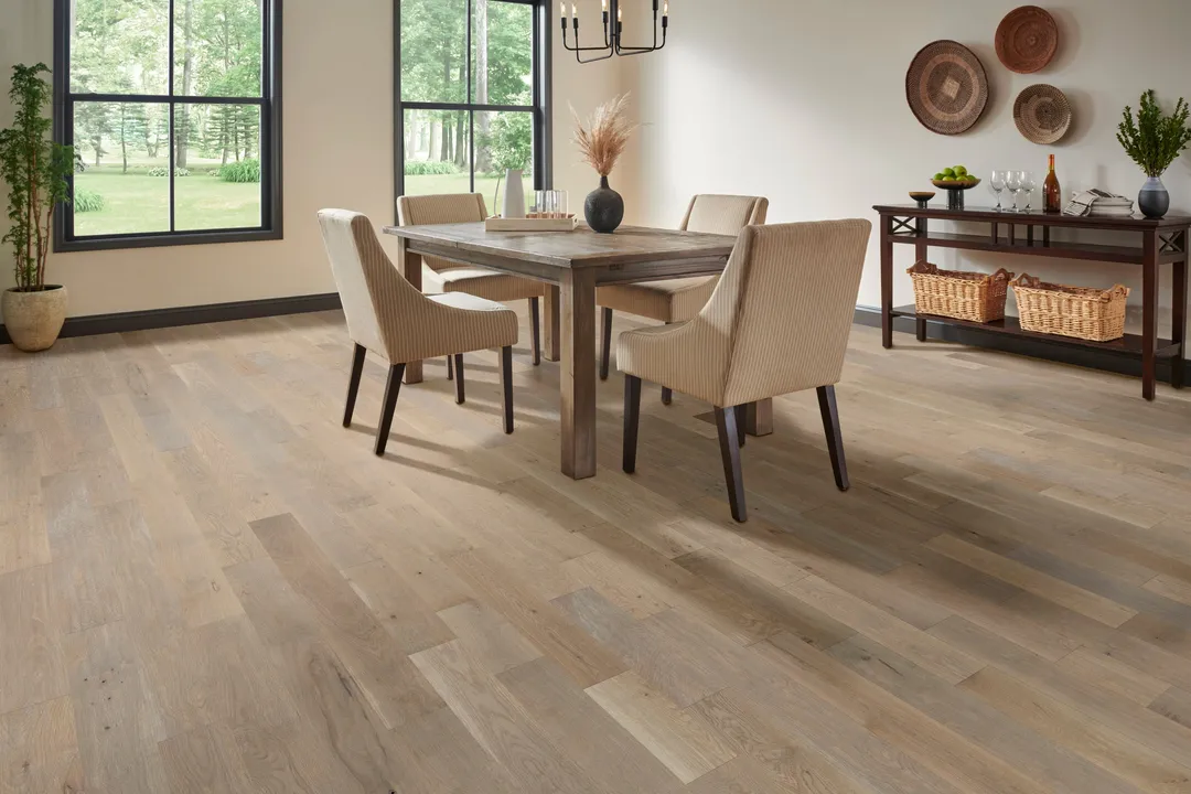 Bruce America's Best Choice Breezy Gray White Oak 5-in W x 3/4-in T Varying Length Handscraped Solid Hardwood Flooring (23.5-sq ft / Carton), photo 2 of 13