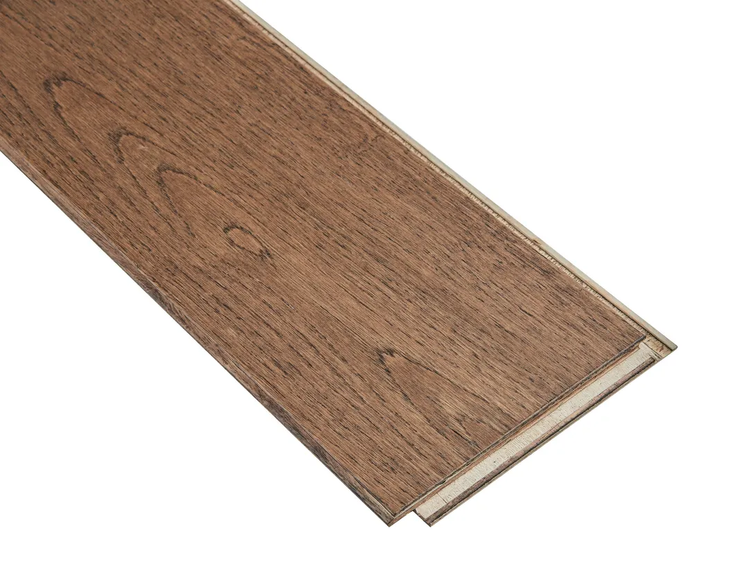 Bruce America's Best Choice Deer Valley White oak 3/8-in T x 5-5/16-in W Wirebrushed Engineered Hardwood Flooring ( 28.10-sq ft / Carton ), photo 5 of 13