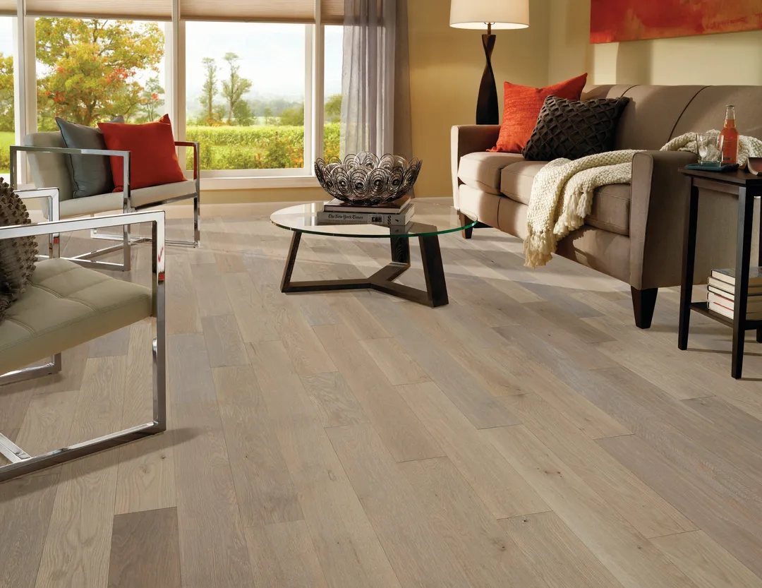Bruce America's Best Choice Breezy Gray White Oak 5-in W x 3/4-in T Varying Length Handscraped Solid Hardwood Flooring (23.5-sq ft / Carton), photo 6 of 13
