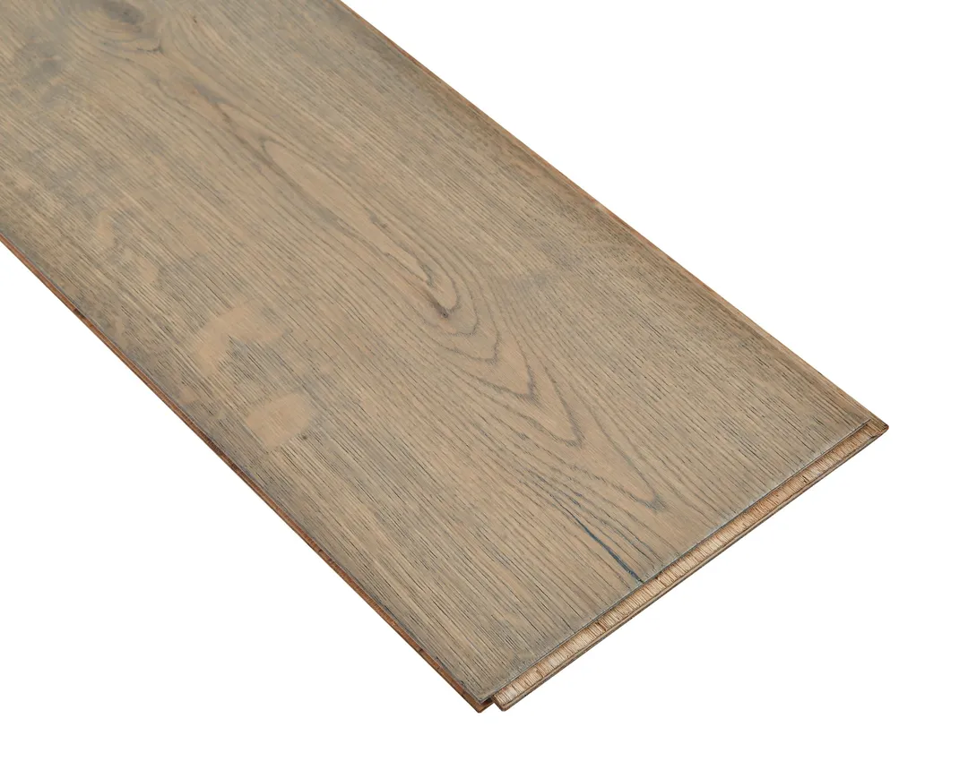 Bruce America's Best Choice Breezy Gray White Oak 6-1/2-in W x 3/8-in T x Varying Length Handscraped Engineered Hardwood Flooring (32.11-sq ft / Carton), photo 5 of 12
