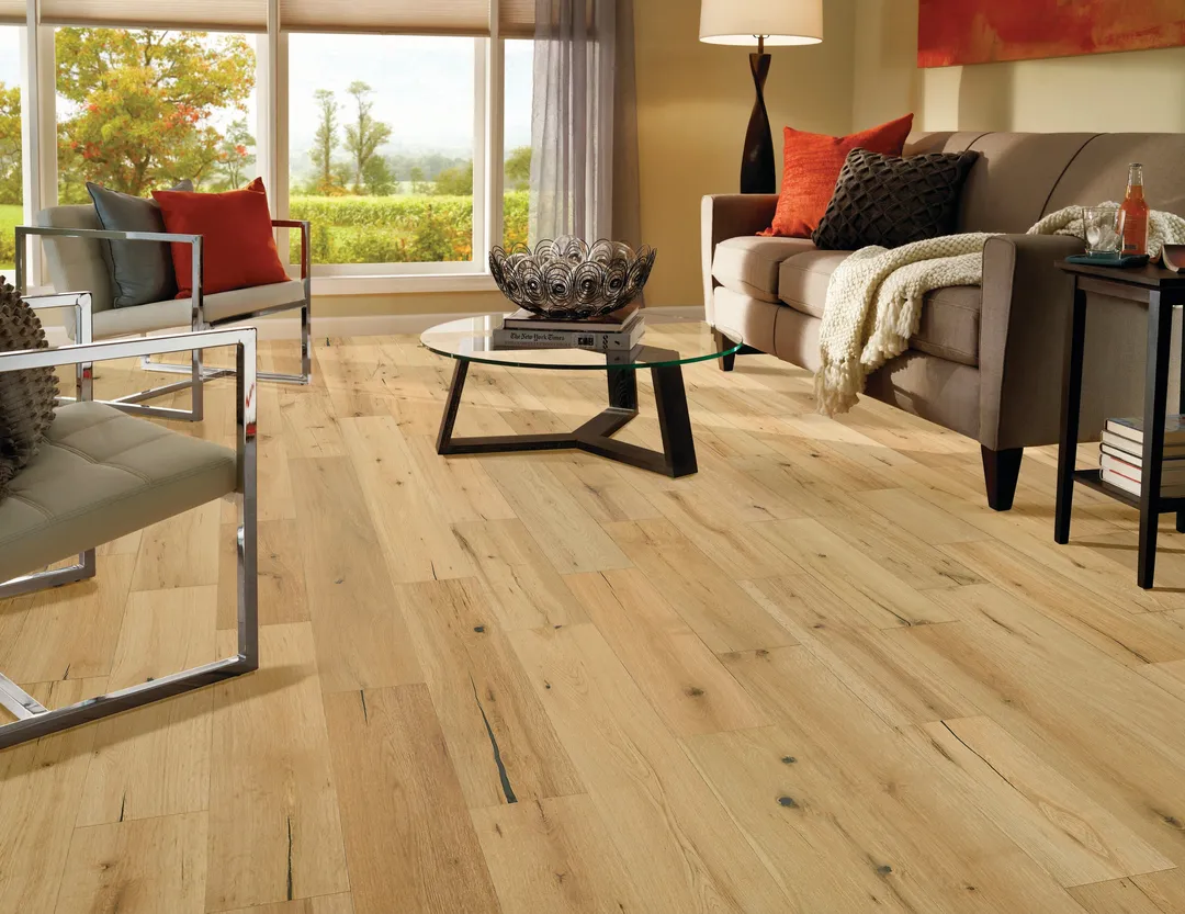 Bruce America's Best Choice Golden Natural White Oak 6-in W x 3/8-in T x Varying Length Wirebrushed Engineered Hardwood Flooring (30.63-sq ft / Carton), photo 6 of 12