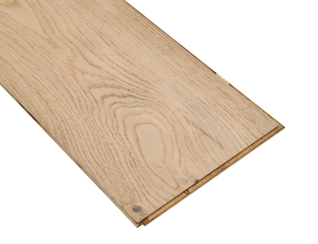 Bruce America's Best Choice Dune Trail White Oak 7-in W x 3/8-in T x Varying Length Wirebrushed Engineered Hardwood Flooring (32.63-sq ft / Carton), photo 5 of 10