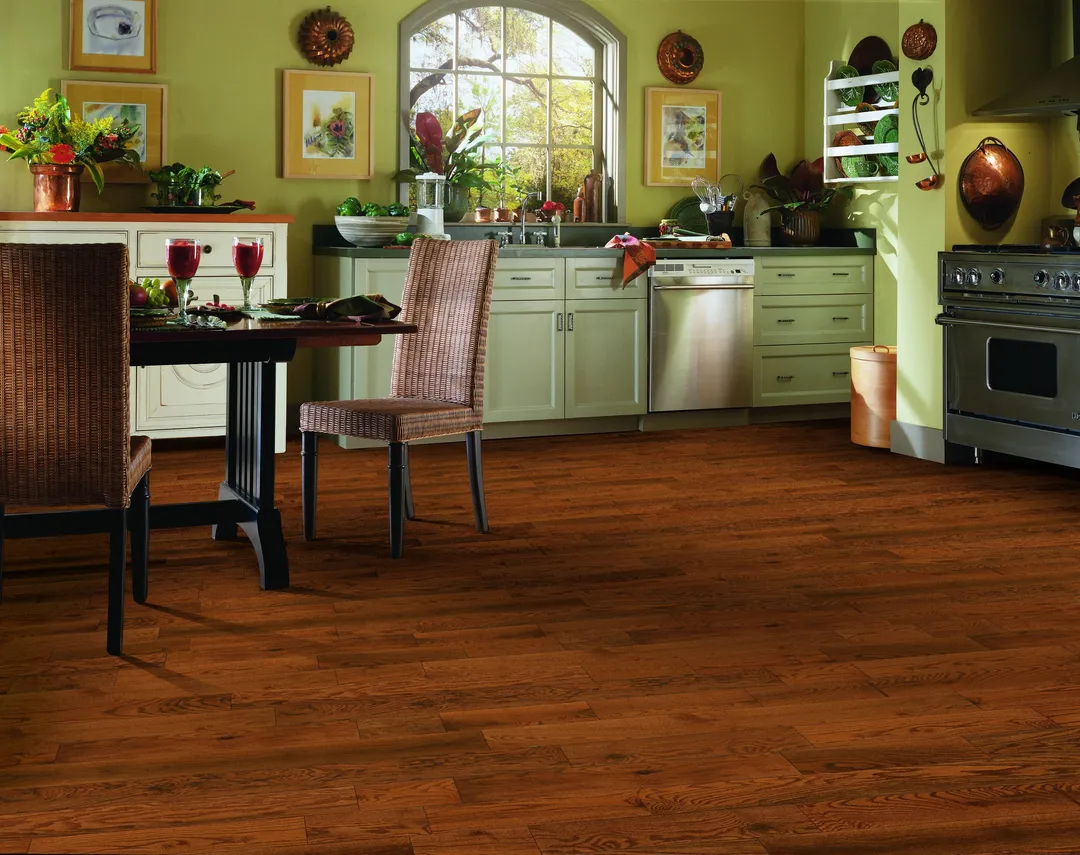 Bruce Frisco Gunstock Oak 5-in W x 3/4-in T x Varying Length Smooth/Traditional Solid Hardwood Flooring (23.5-sq ft / Carton), photo 2 of 11