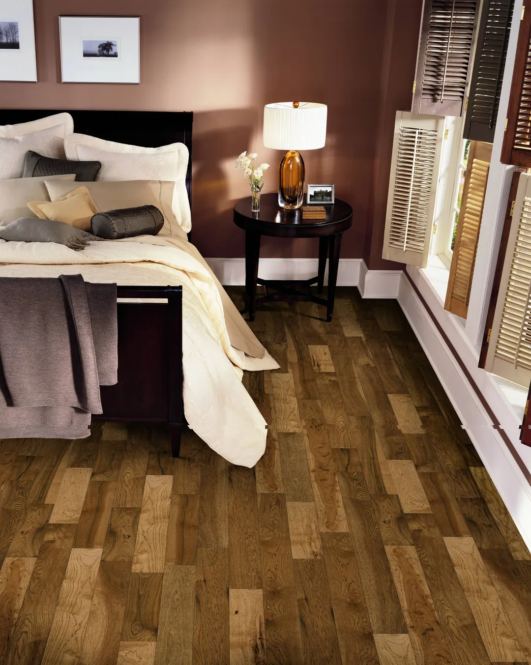 Bruce America's Best Choice Honey Grain Hickory 5-in W x 3/4-in T Smooth/Traditional Solid Hardwood Flooring (23.5-sq ft / Carton), photo 2 of 10