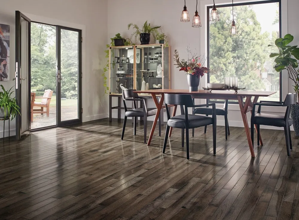 Bruce America's Best Choice Shady Grove Hickory 3-1/4-in W x 3/4-in T x 84-in Smooth/Traditional Solid Hardwood Flooring (22-sq ft / Carton), photo 2 of 11
