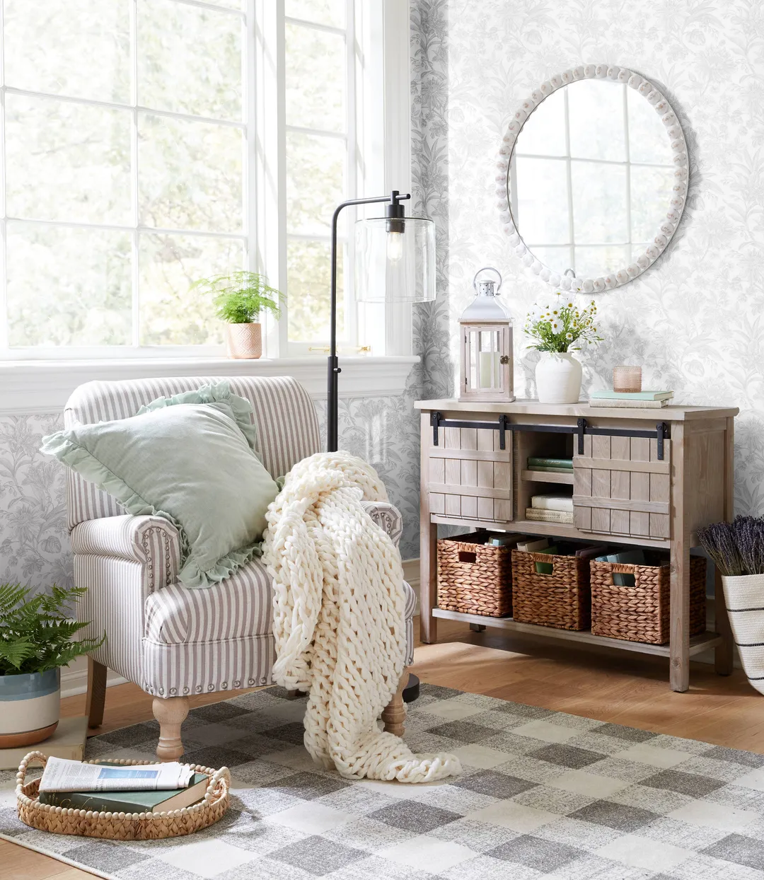 Style Selections Natural Hickory Waterproof Luxury Vinyl Plank Flooring, 7-in W x 48-in L, 5-1/2 mm Thick, 20-mil Wear Layer (18.62-sq ft Carton), photo 3 of 8