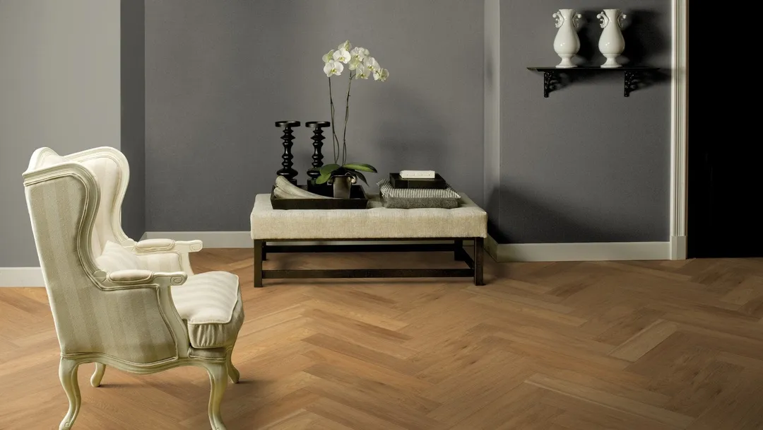 Flooors by LTL Herringbone Flax Brown Oak 19/32-in T x 4-13/16-in W Wirebrushed Engineered Hardwood Flooring ( 9.61-sq ft / Carton ), photo 4 of 7