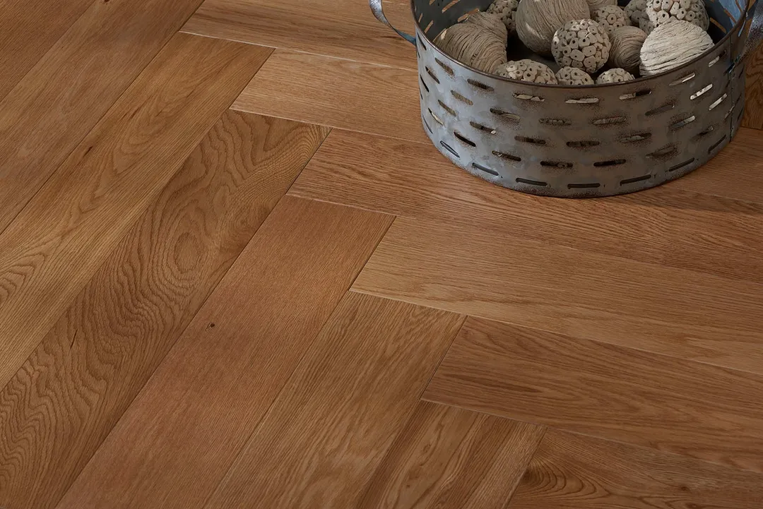 Flooors by LTL Herringbone Flax Brown Oak 19/32-in T x 4-13/16-in W Wirebrushed Engineered Hardwood Flooring ( 9.61-sq ft / Carton ), photo 3 of 7